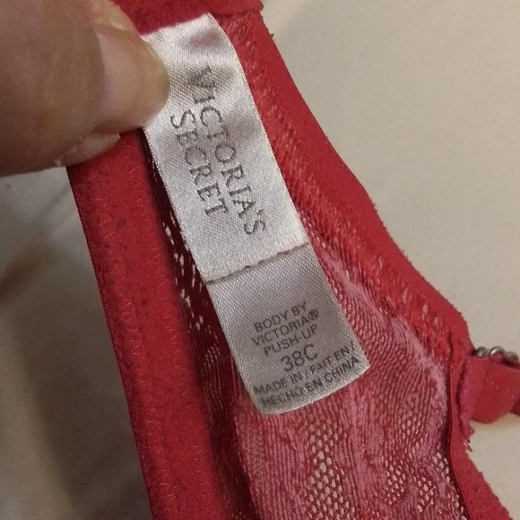 Victoria's secret bra - Picture 3 of 3